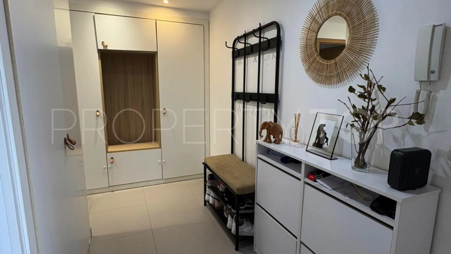 Comprar apartamento planta baja en Marbella Centro con 2 dormitorios