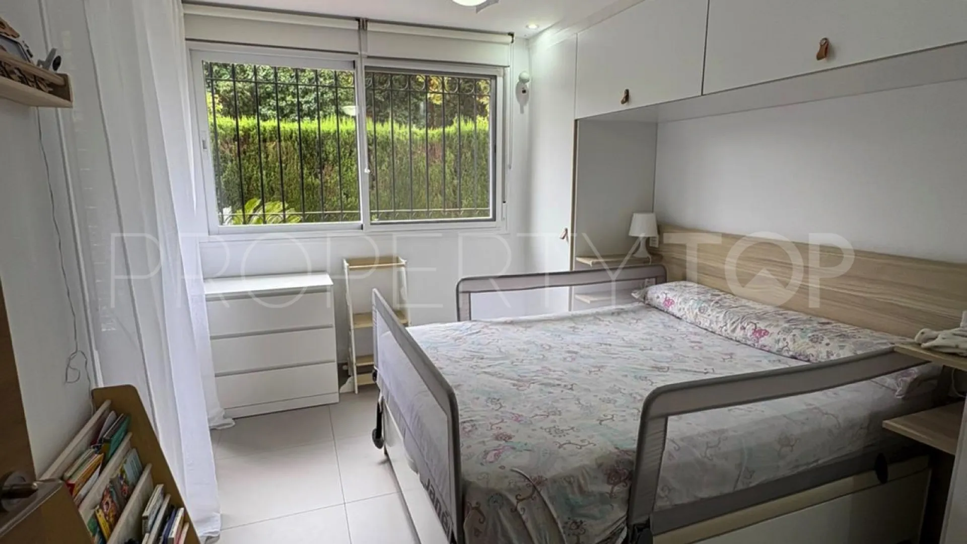 Comprar apartamento planta baja en Marbella Centro con 2 dormitorios