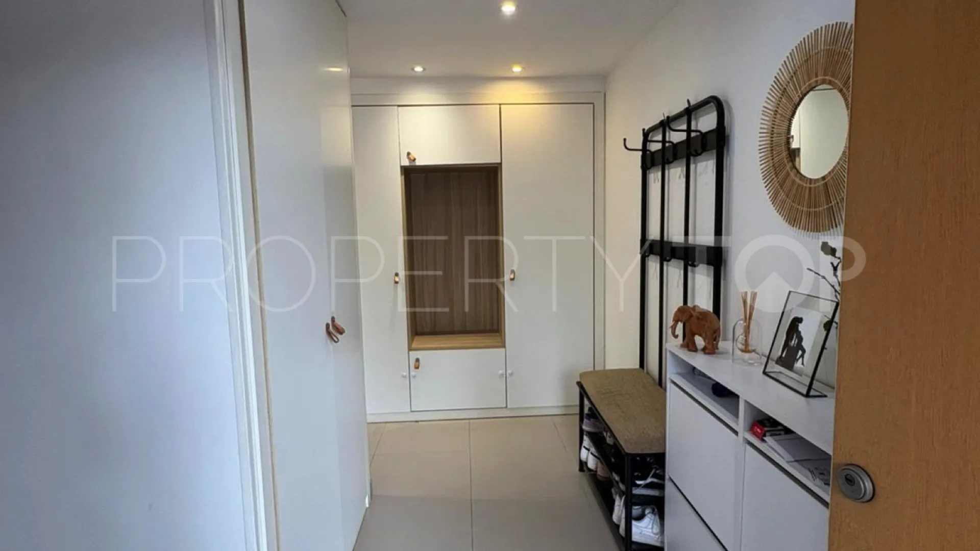 Comprar apartamento planta baja en Marbella Centro con 2 dormitorios