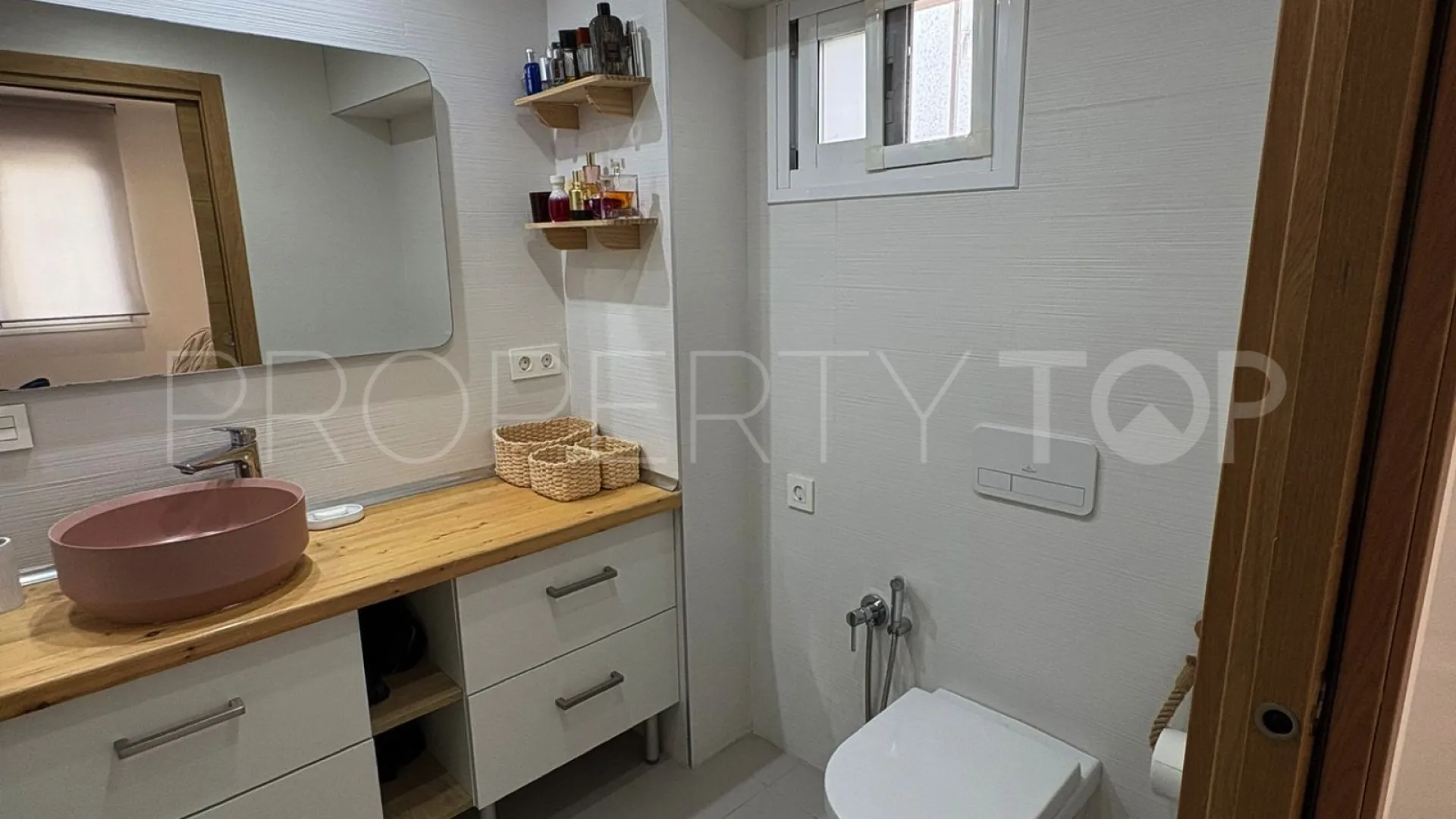 Comprar apartamento planta baja en Marbella Centro con 2 dormitorios