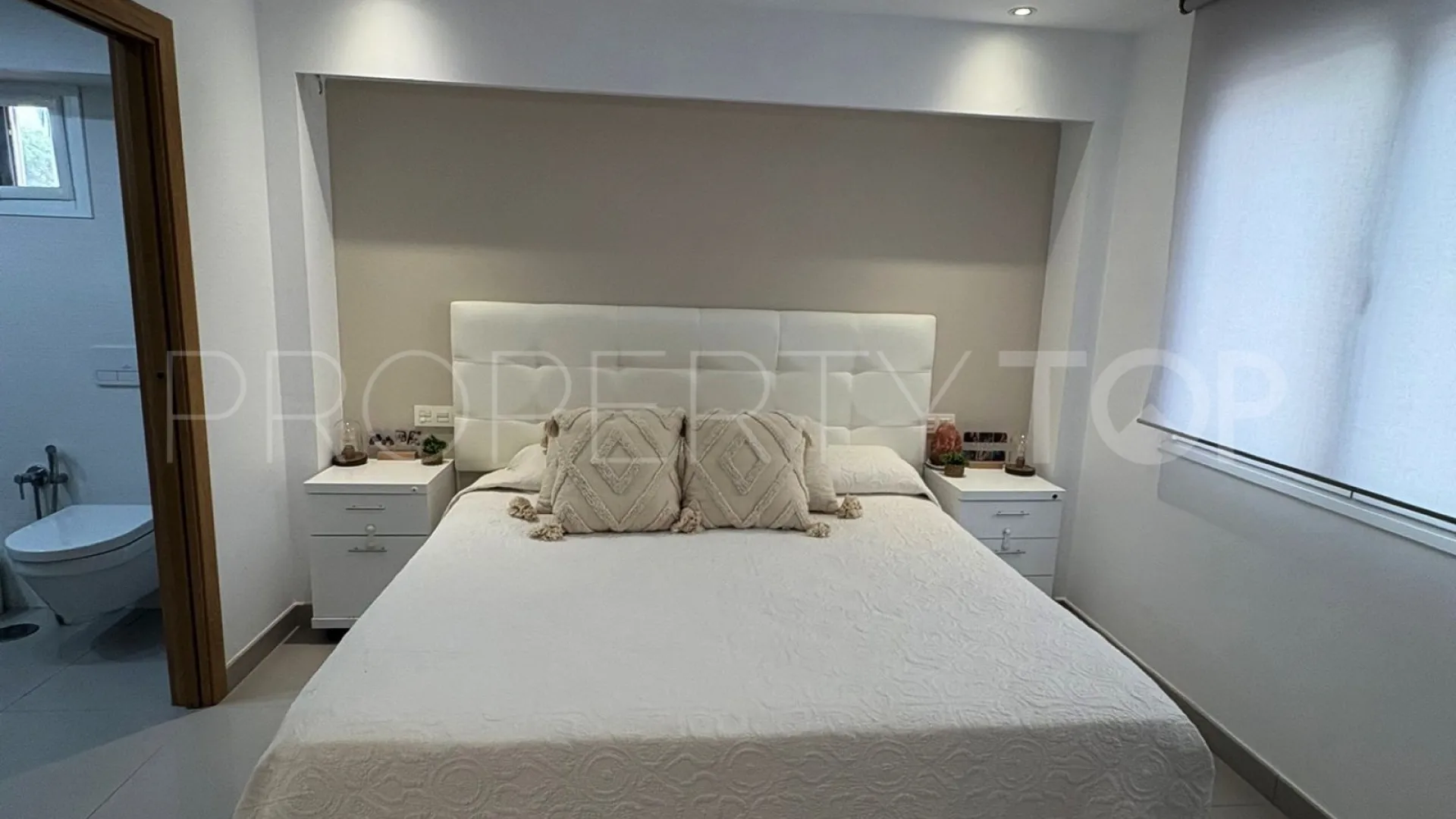 Comprar apartamento planta baja en Marbella Centro con 2 dormitorios