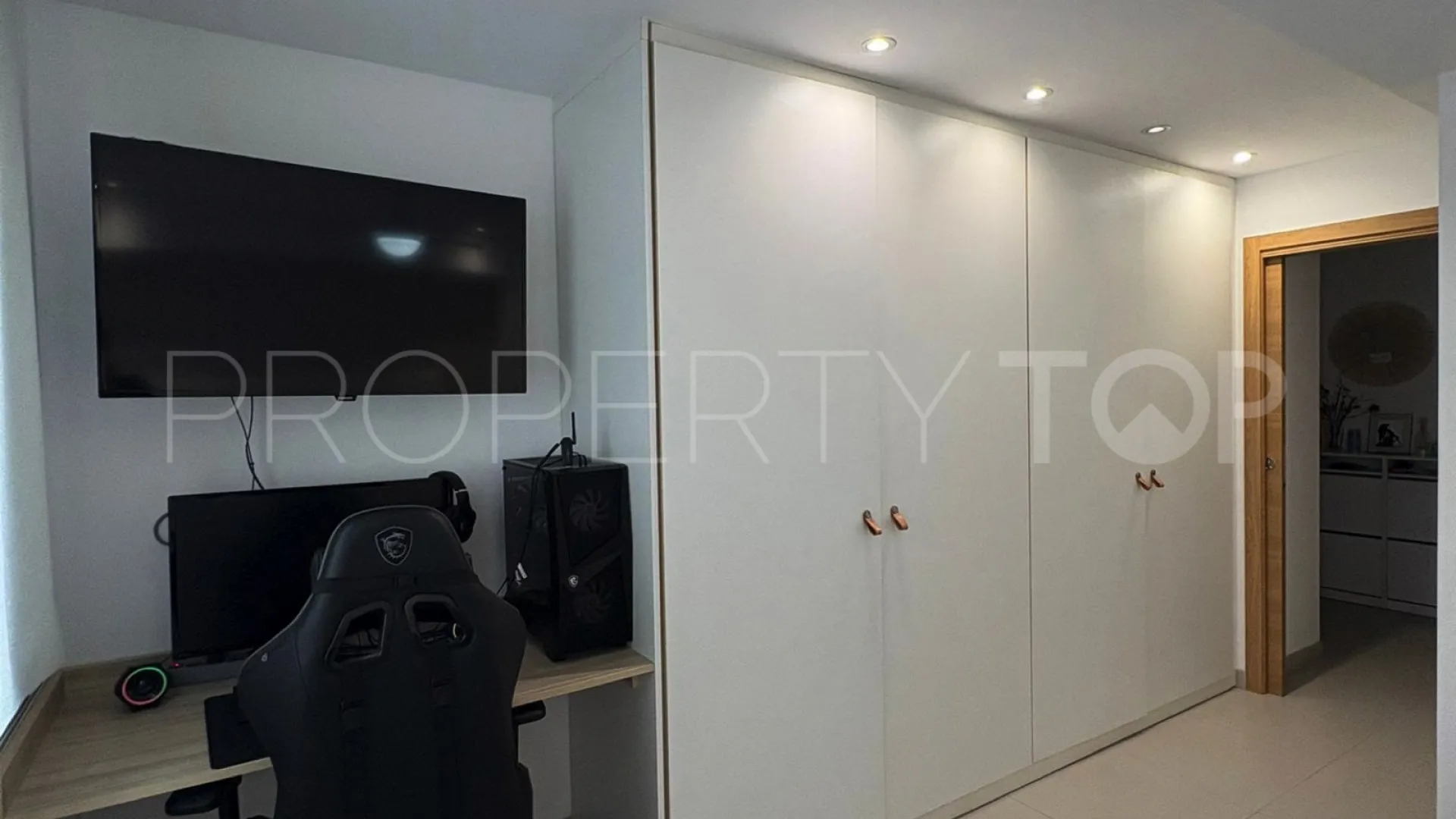 Comprar apartamento planta baja en Marbella Centro con 2 dormitorios