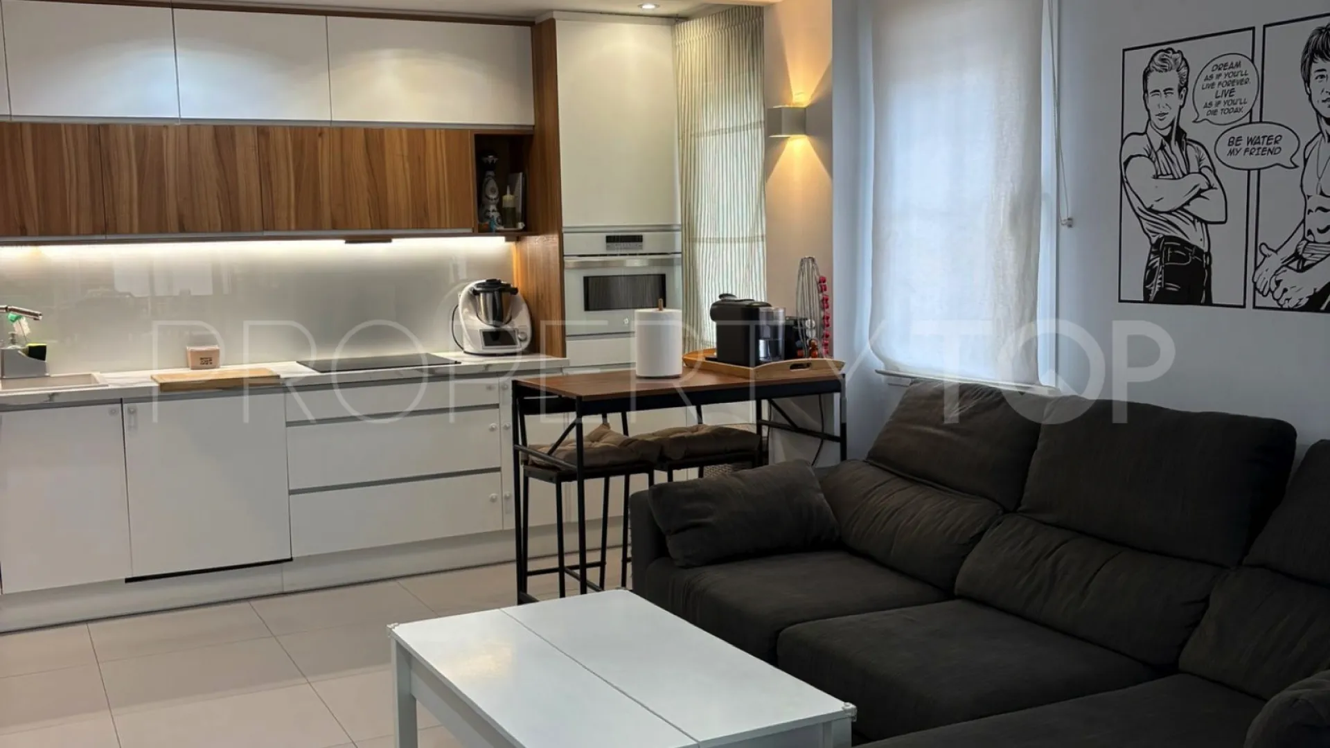 Comprar apartamento planta baja en Marbella Centro con 2 dormitorios