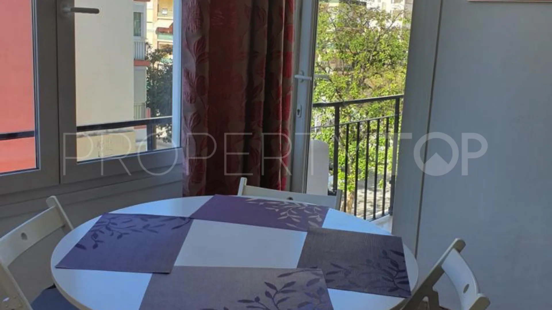 Se vende apartamento en Ricardo Soriano de 3 dormitorios