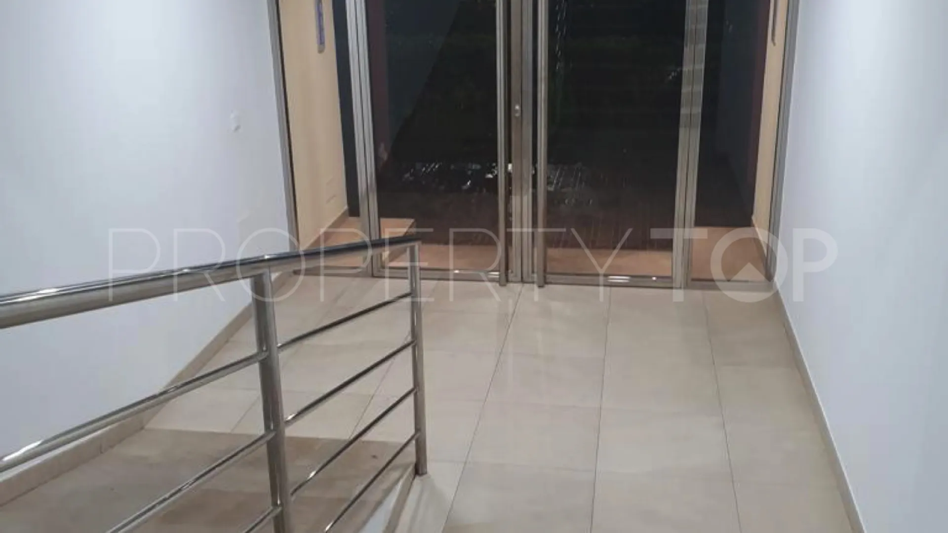 Se vende apartamento en Ricardo Soriano de 3 dormitorios