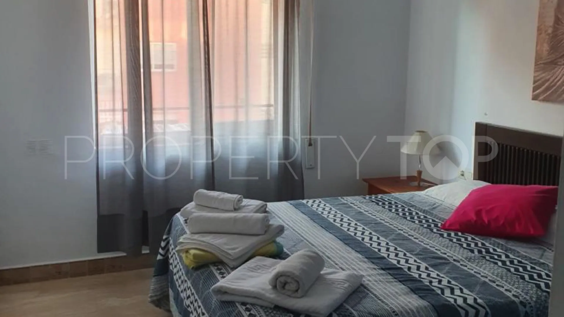 Se vende apartamento en Ricardo Soriano de 3 dormitorios