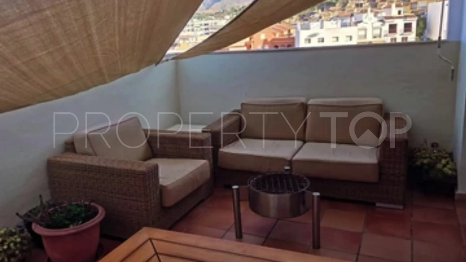Se vende pareado de 3 dormitorios en Calvario