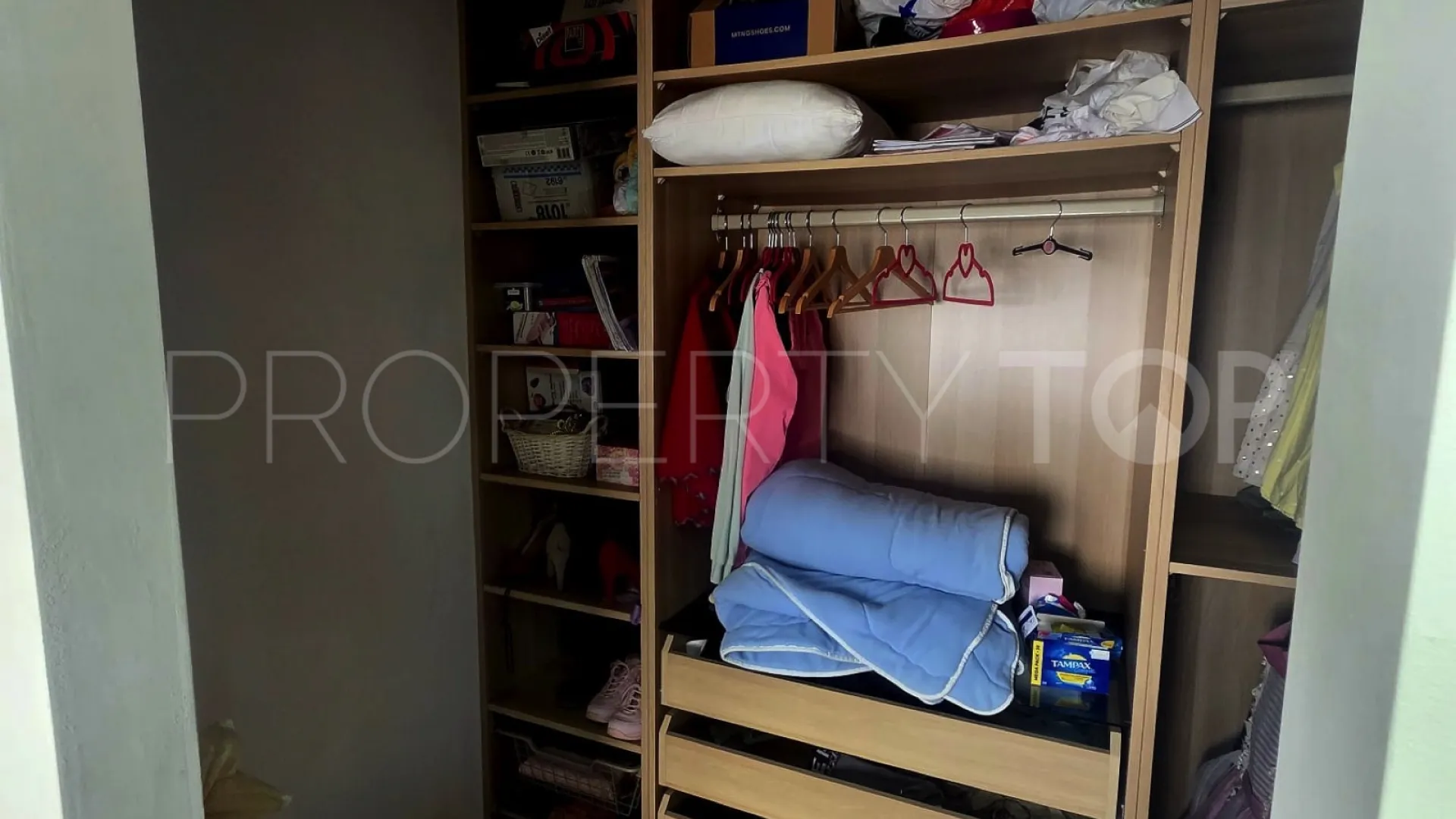 Se vende pareado de 3 dormitorios en Calvario