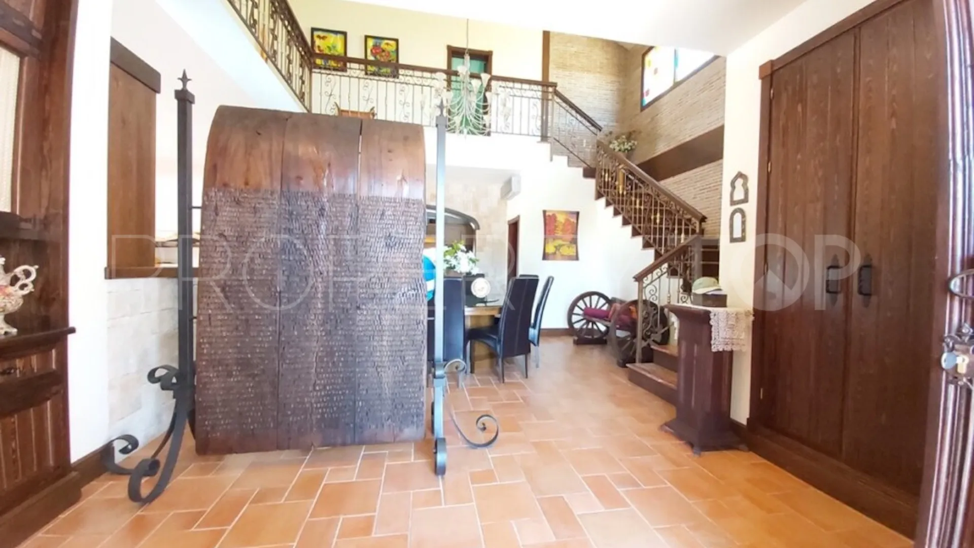 For sale villa with 6 bedrooms in Guadalobon