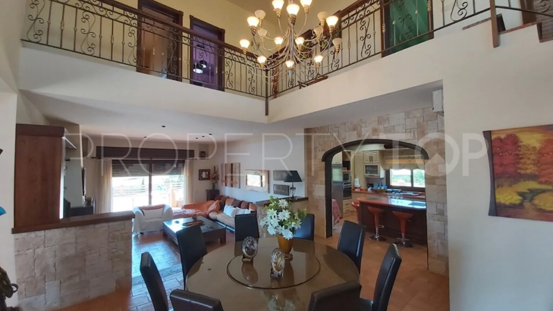For sale villa with 6 bedrooms in Guadalobon