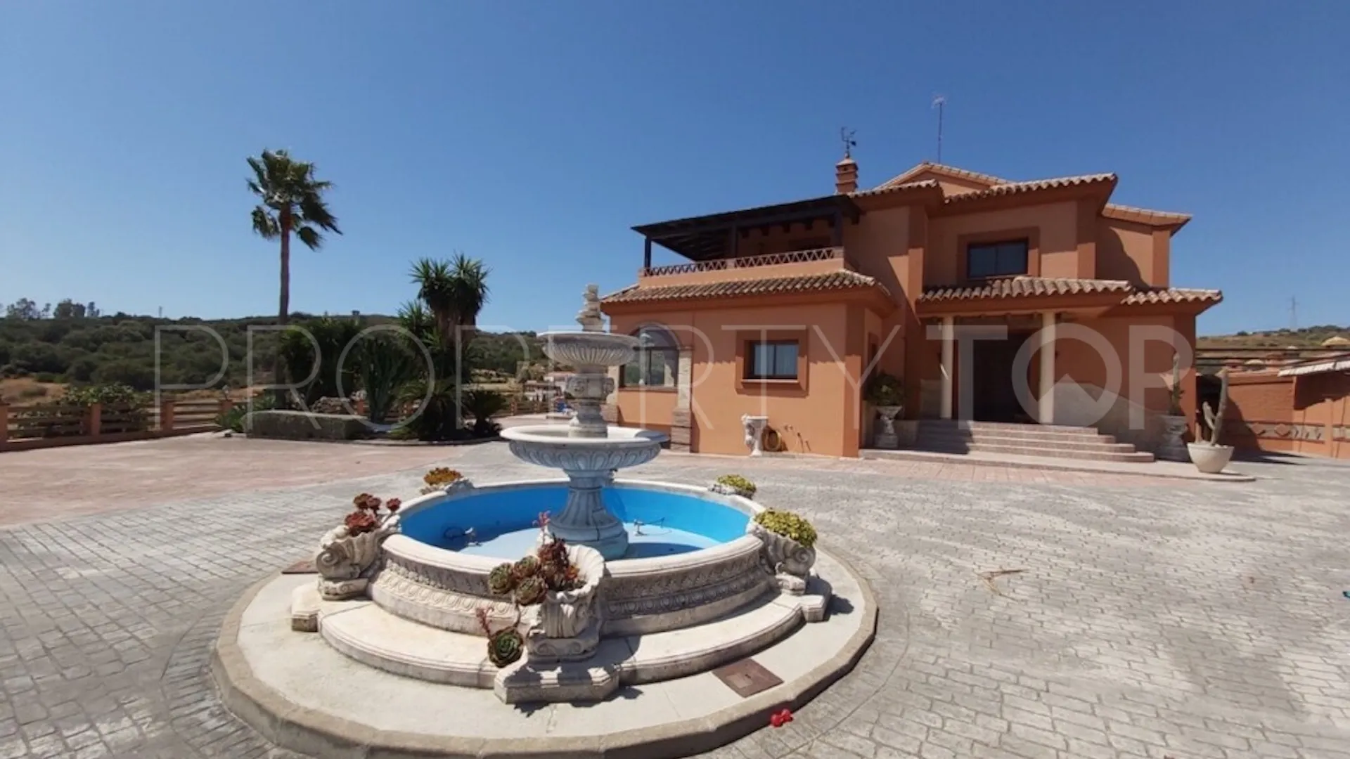 For sale villa with 6 bedrooms in Guadalobon