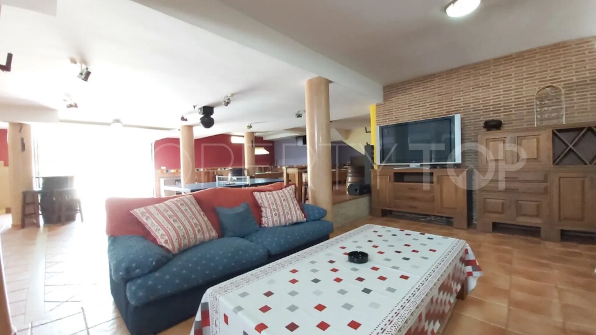 For sale villa with 6 bedrooms in Guadalobon