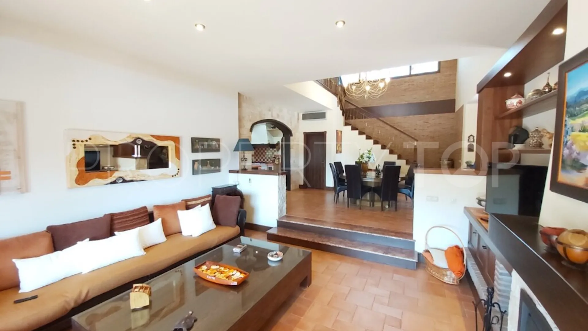 For sale villa with 6 bedrooms in Guadalobon