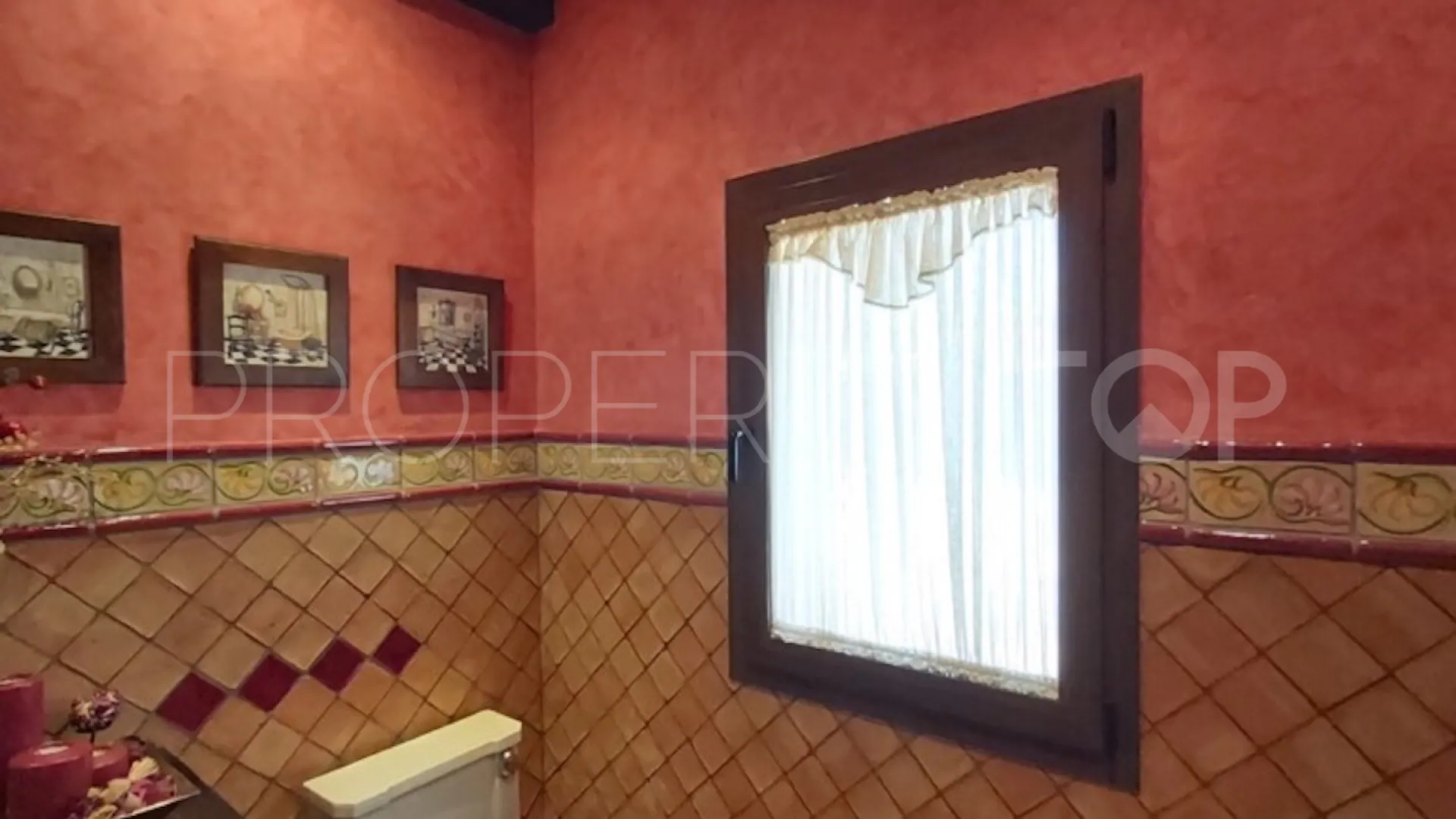 For sale villa with 6 bedrooms in Guadalobon