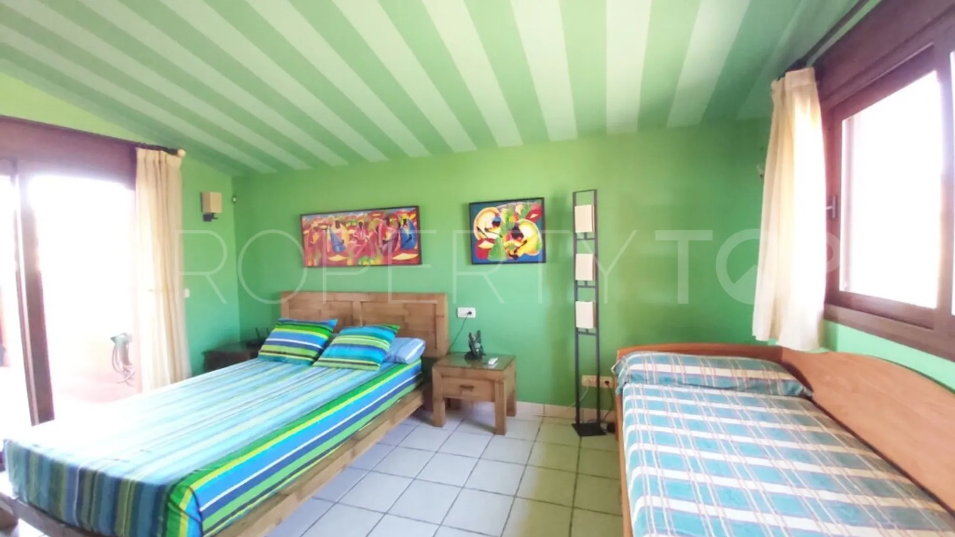 For sale villa with 6 bedrooms in Guadalobon