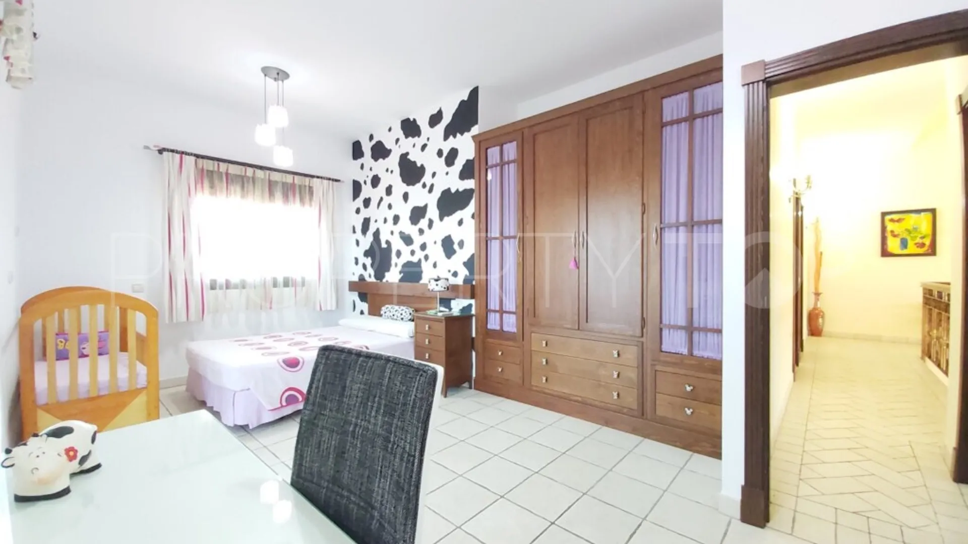 For sale villa with 6 bedrooms in Guadalobon