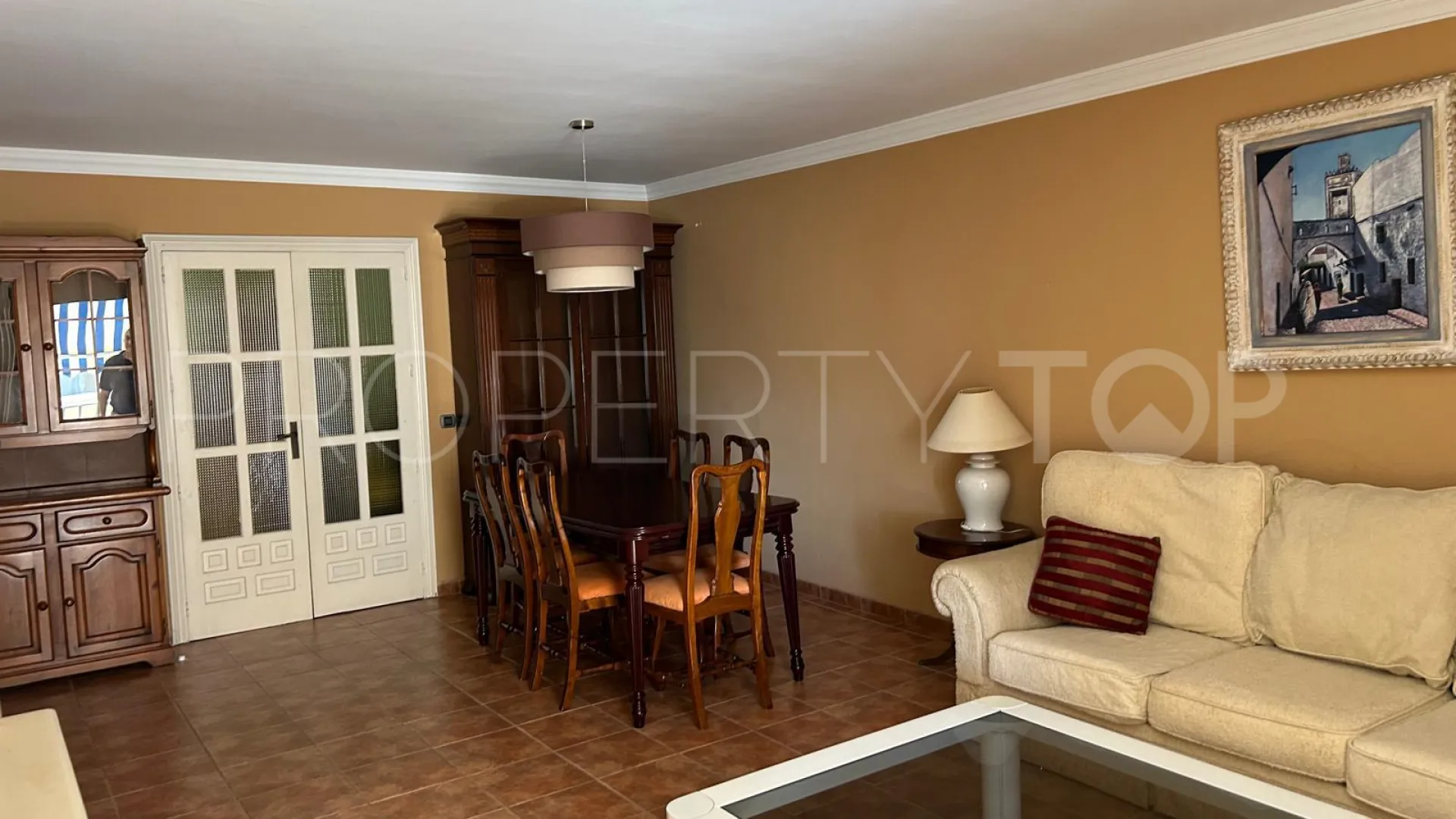 For sale apartment in Marbella with 3 bedrooms