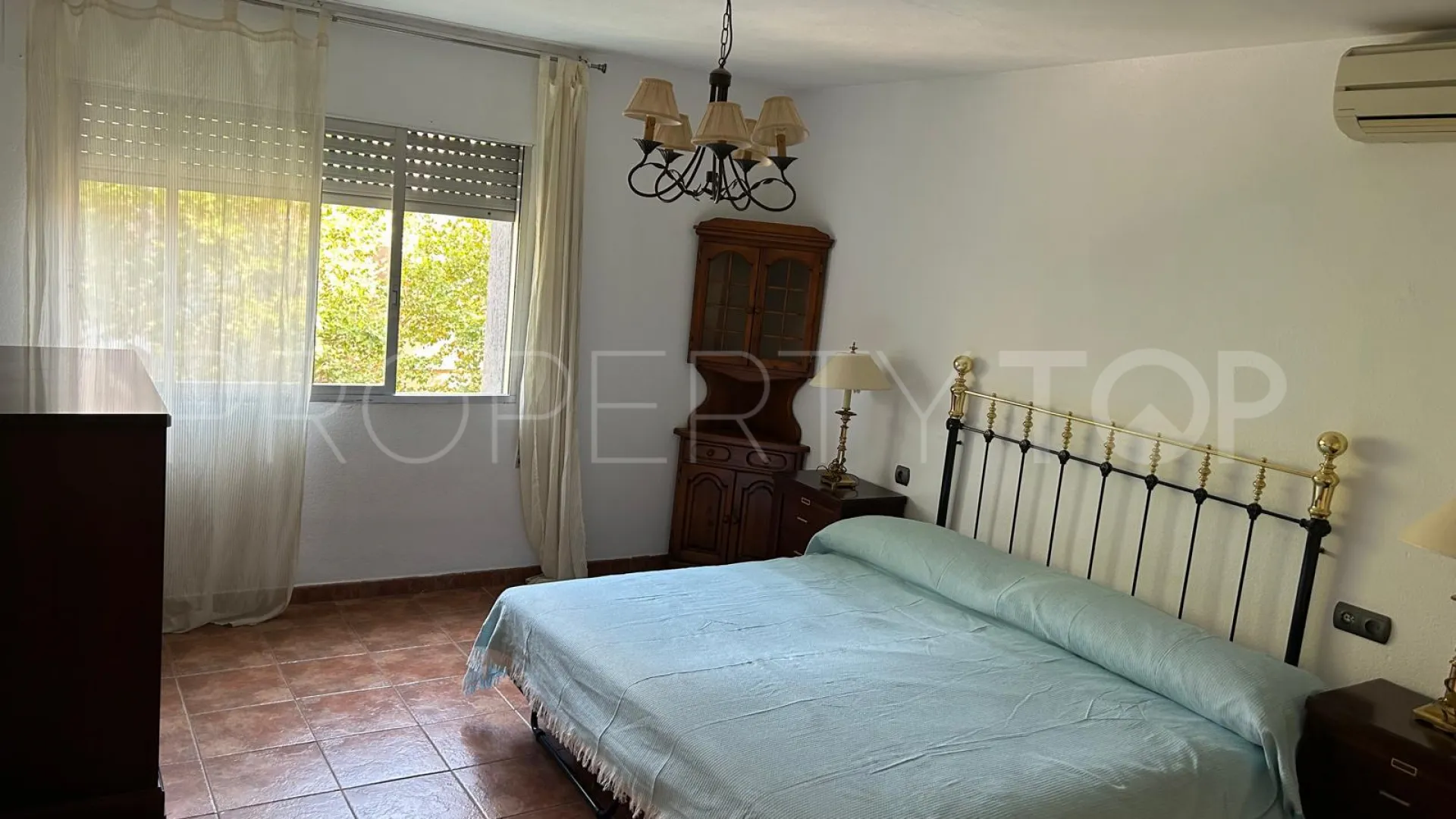 For sale apartment in Marbella with 3 bedrooms