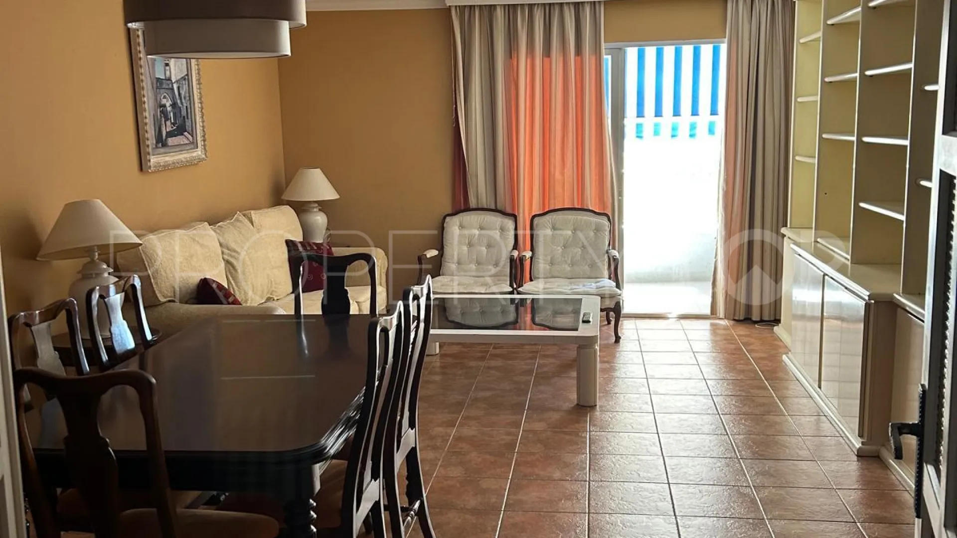 For sale apartment in Marbella with 3 bedrooms