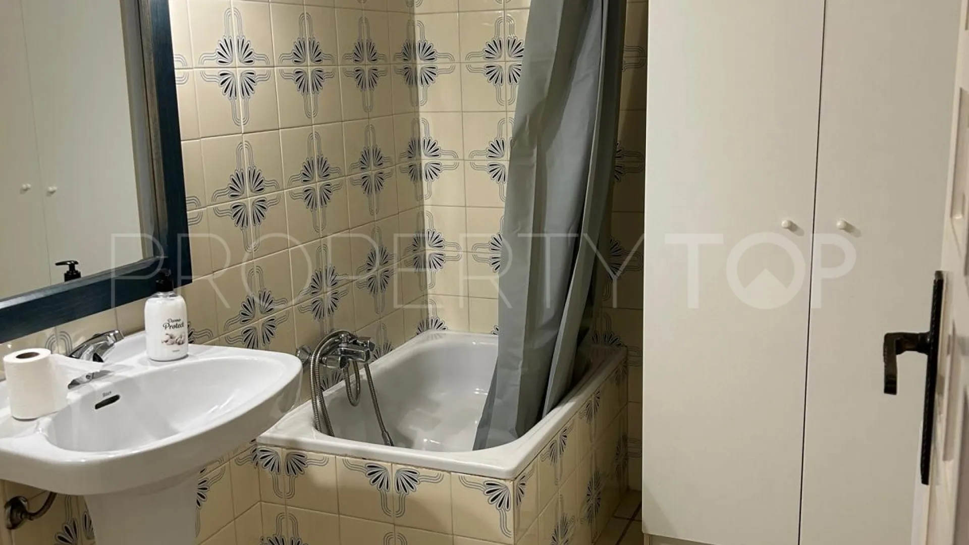 For sale apartment in Marbella with 3 bedrooms