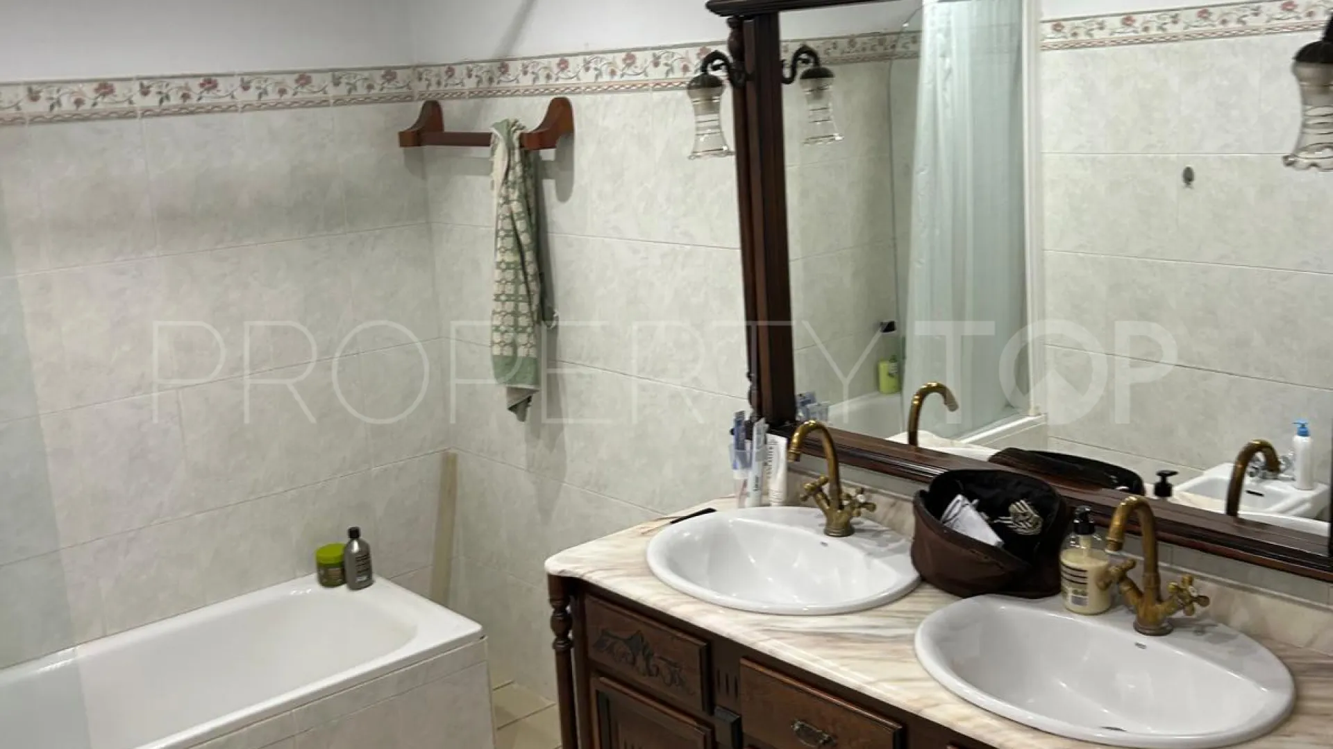 For sale apartment in Marbella with 3 bedrooms