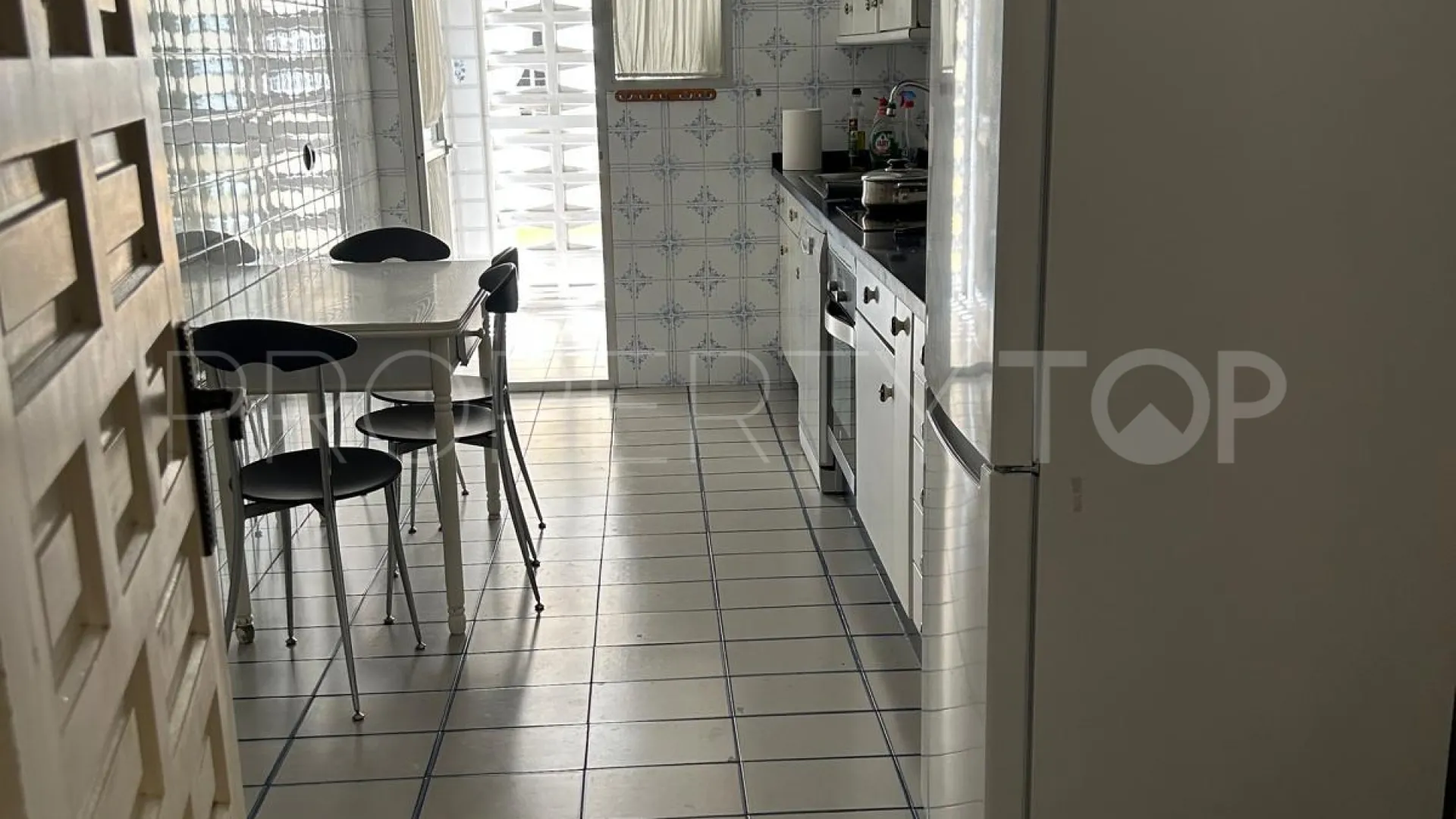 For sale apartment in Marbella with 3 bedrooms
