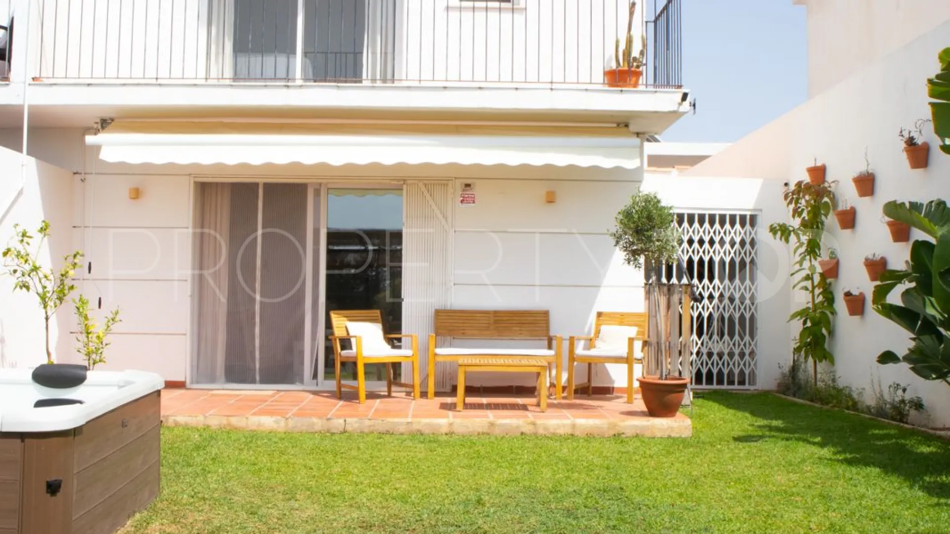 Se vende pareado con 4 dormitorios en Rodeo Alto