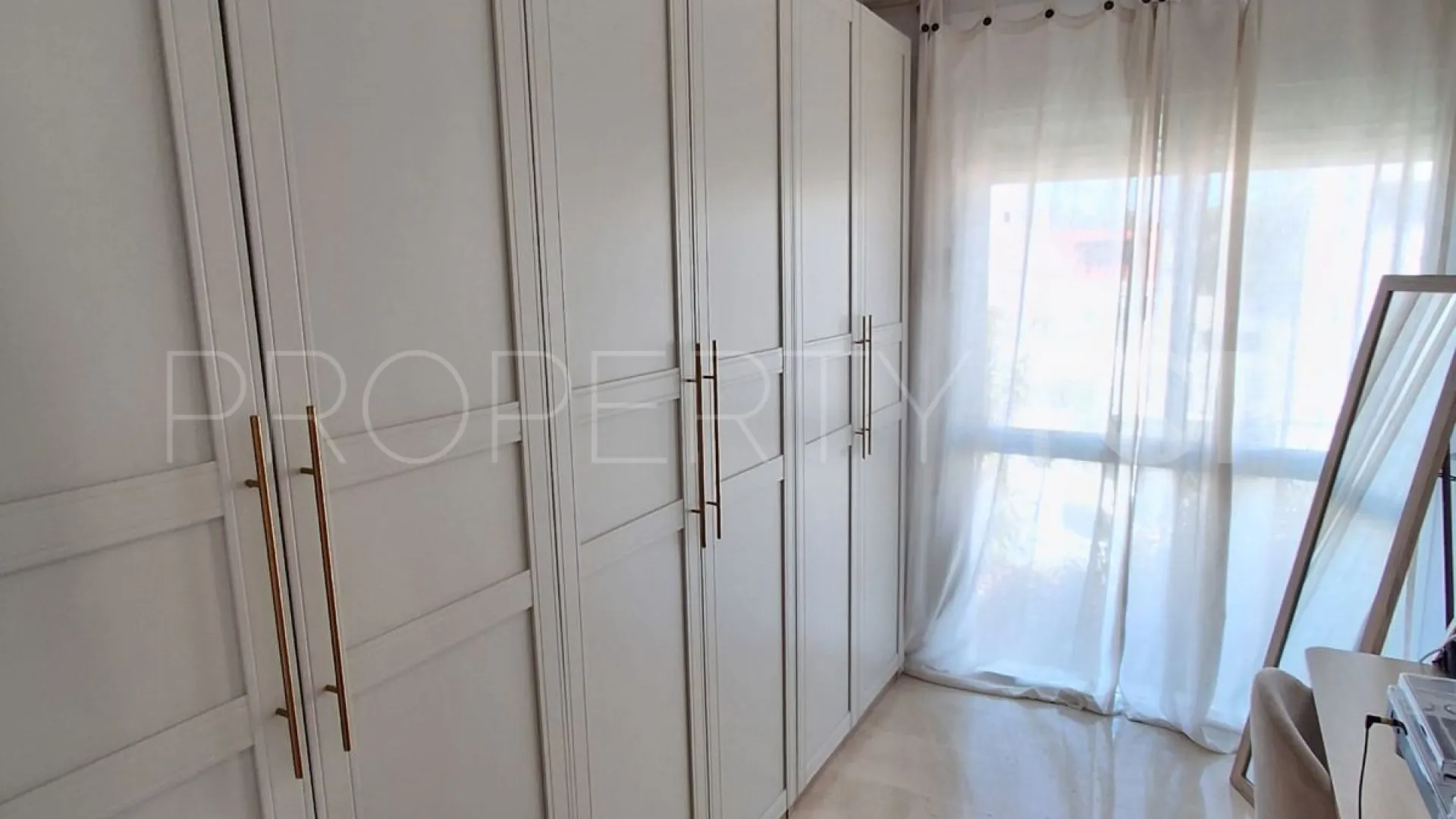 Se vende pareado con 4 dormitorios en Rodeo Alto