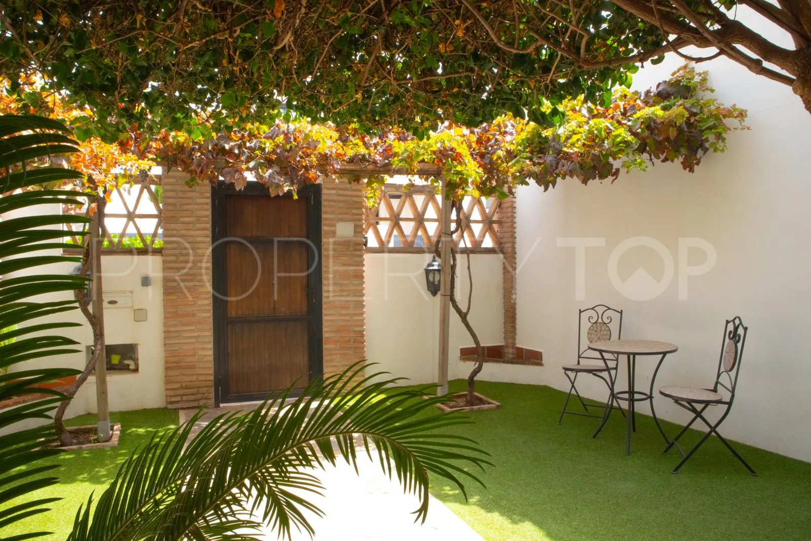 Se vende pareado con 4 dormitorios en Rodeo Alto