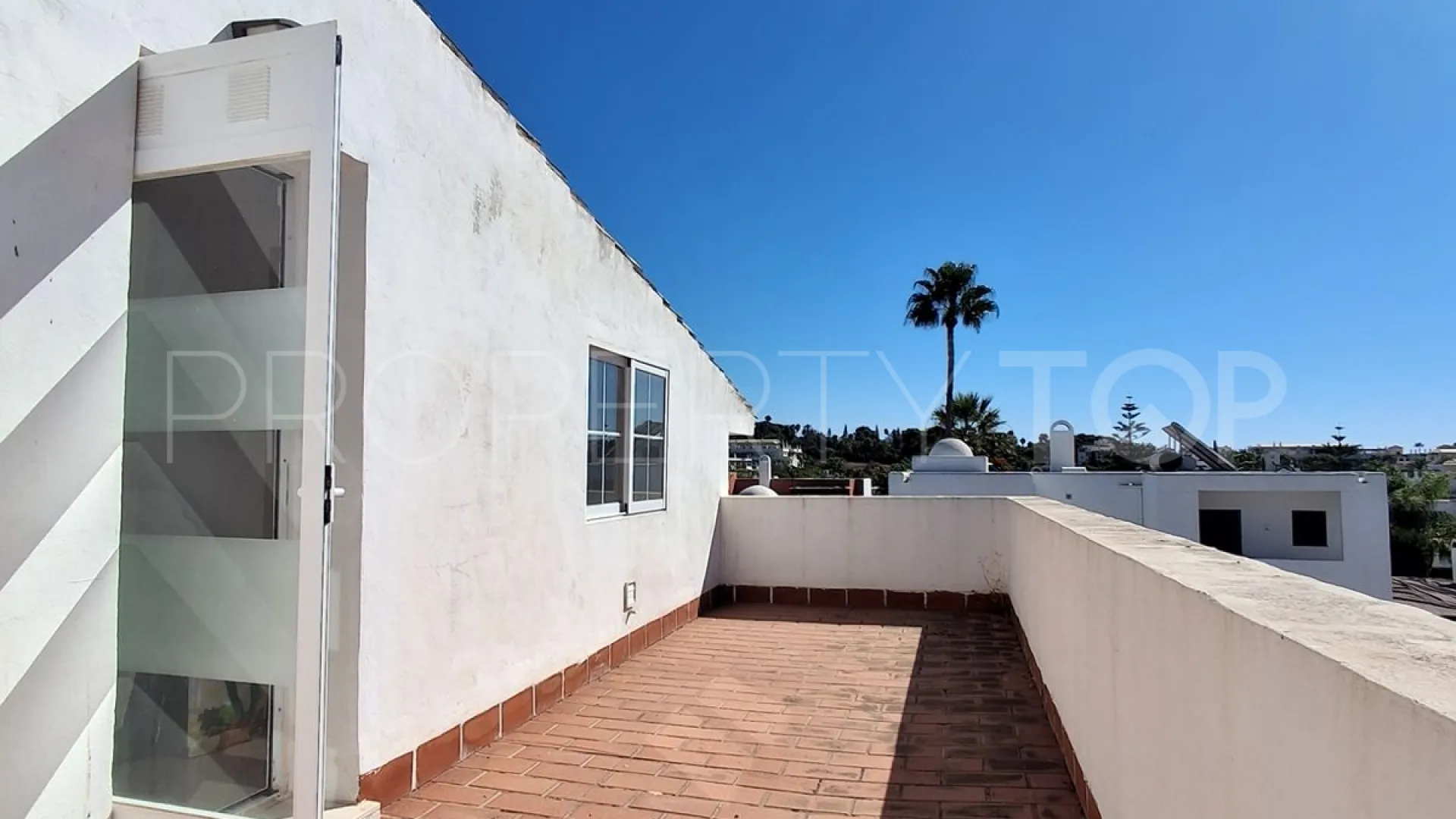 Se vende pareado con 4 dormitorios en Rodeo Alto