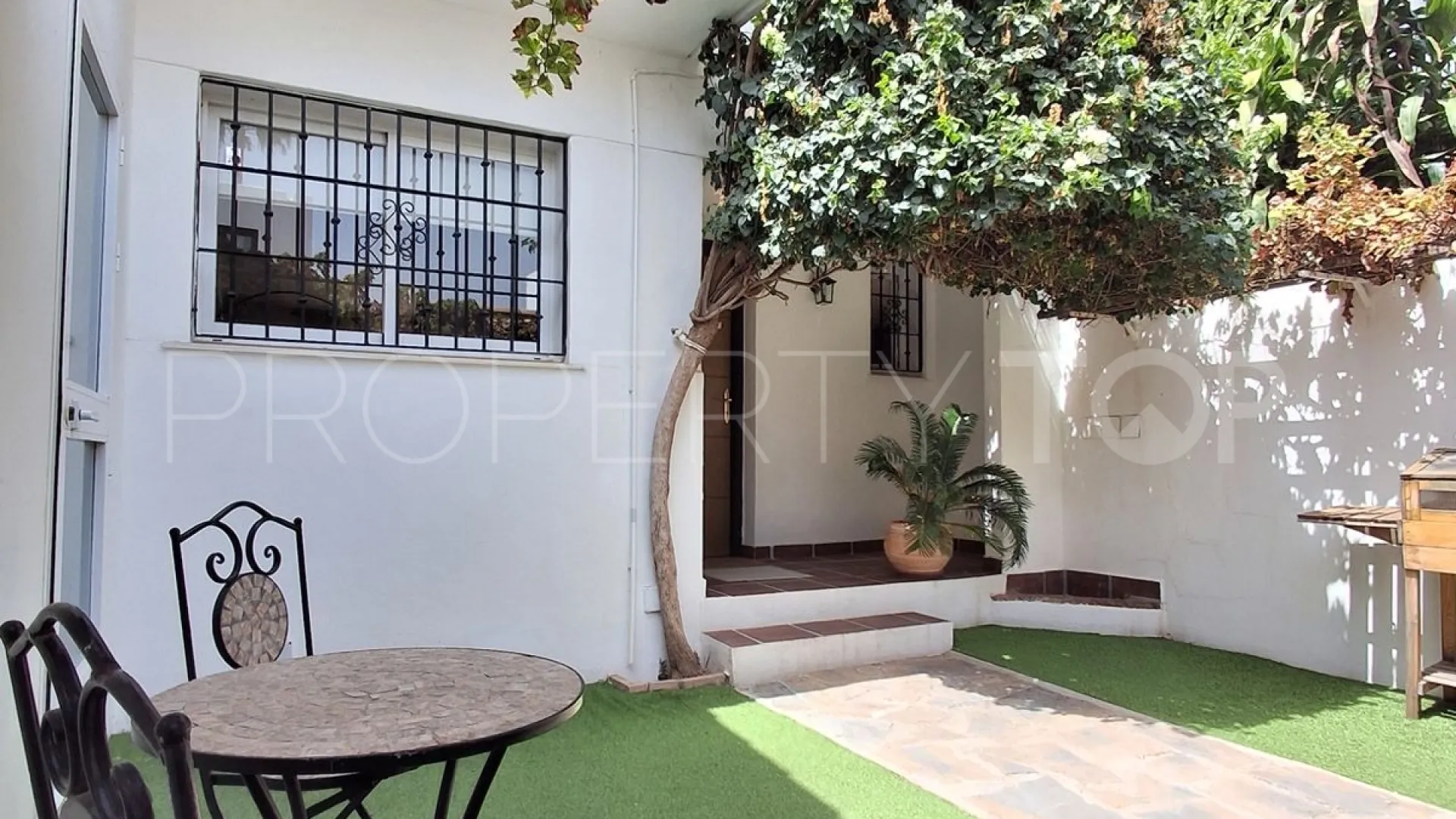 Se vende pareado con 4 dormitorios en Rodeo Alto