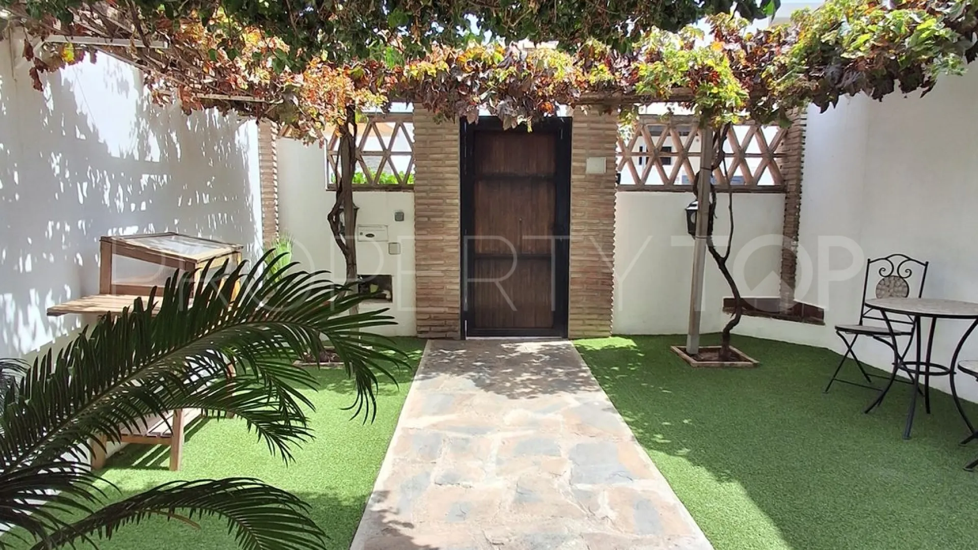 Se vende pareado con 4 dormitorios en Rodeo Alto