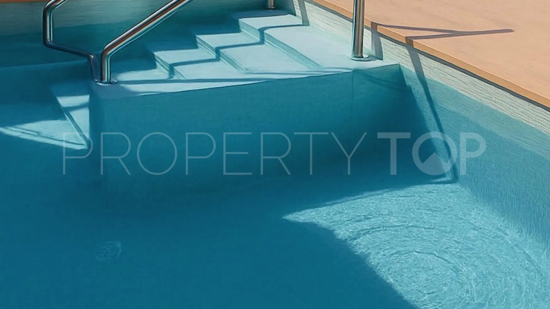 Comprar apartamento planta baja de 2 dormitorios en Estepona Puerto