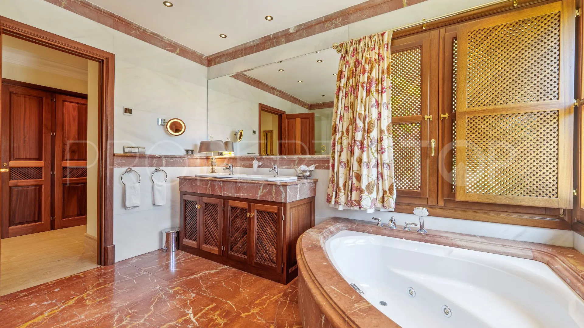 Las Lomas del Marbella Club, villa en venta