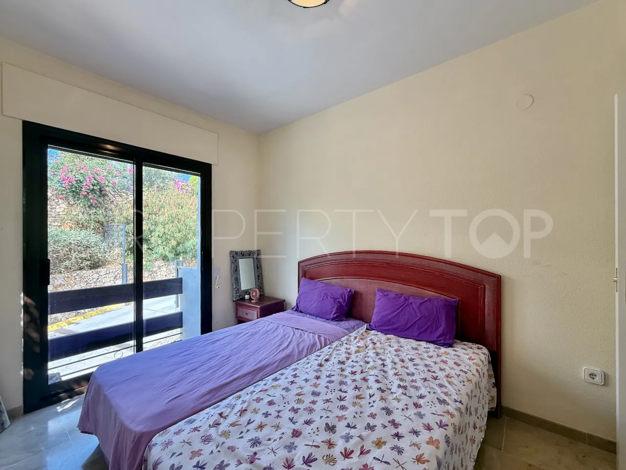 Apartamento en venta en La Duquesa