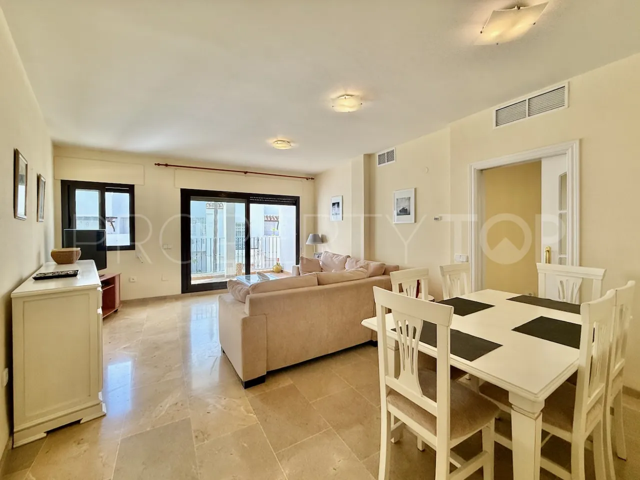 Apartamento en venta en La Duquesa