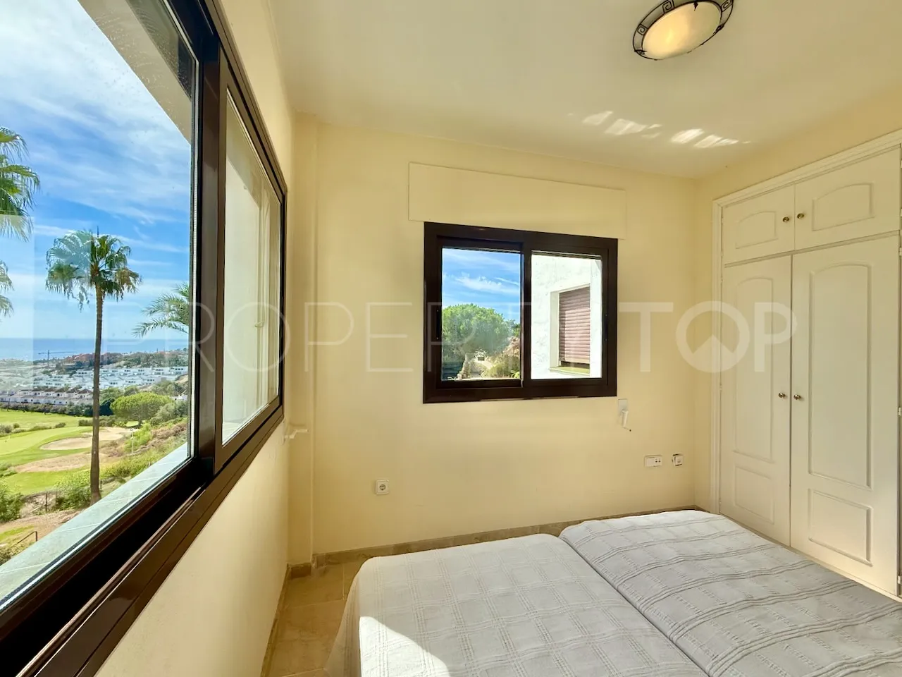 Apartamento en venta en La Duquesa