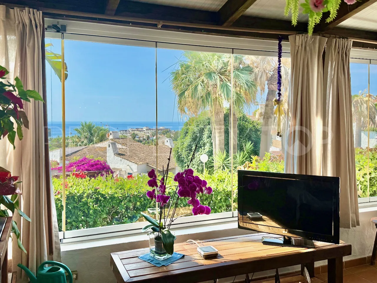 For sale La Duquesa semi detached villa with 4 bedrooms