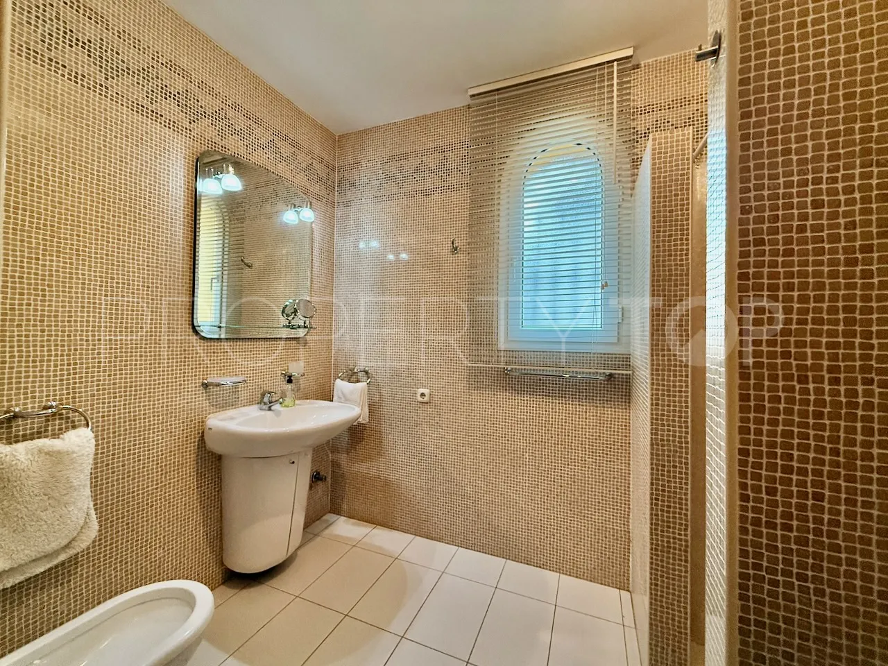 Villa en venta en La Duquesa Golf