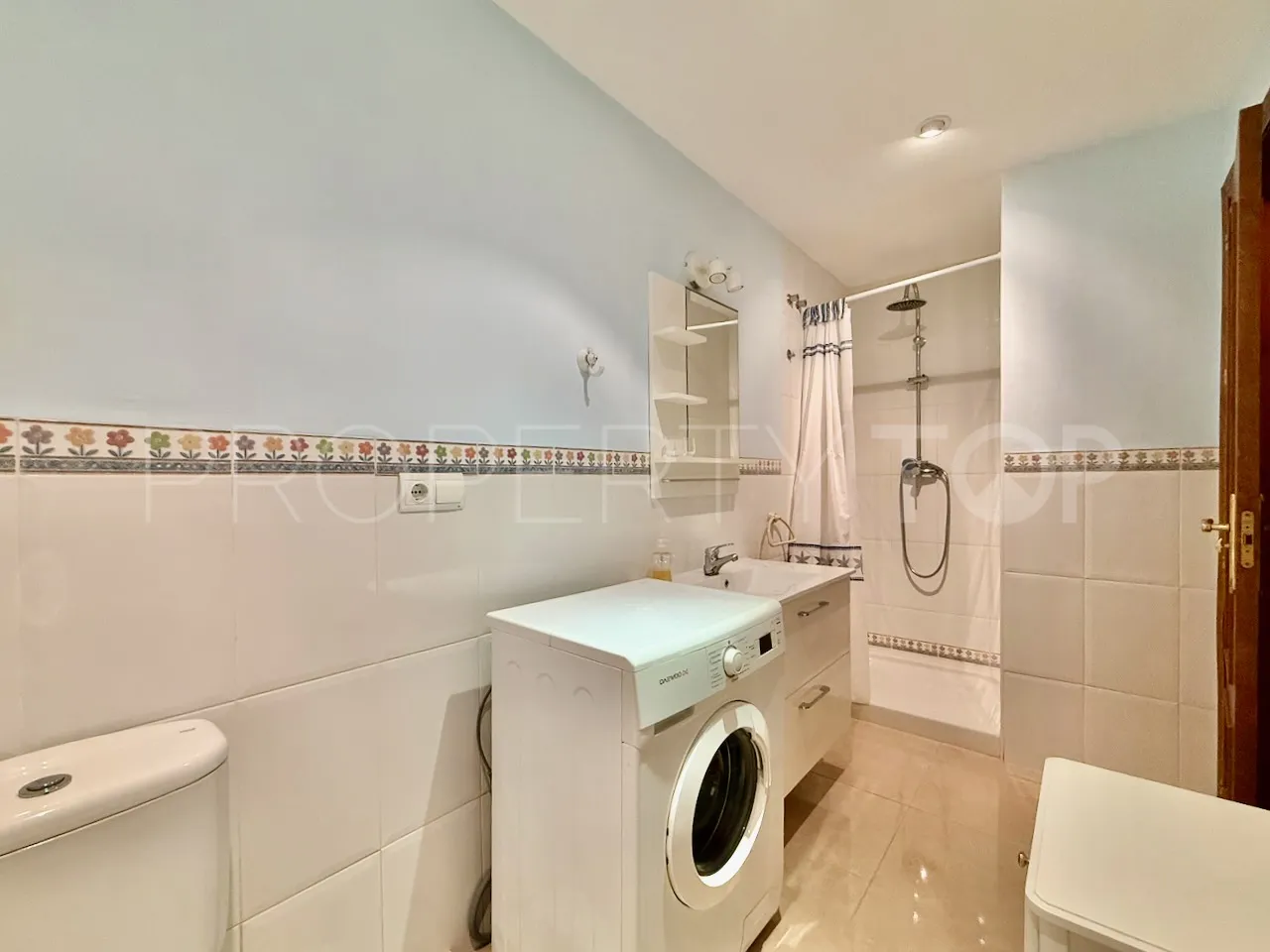 Villa en venta en La Duquesa Golf