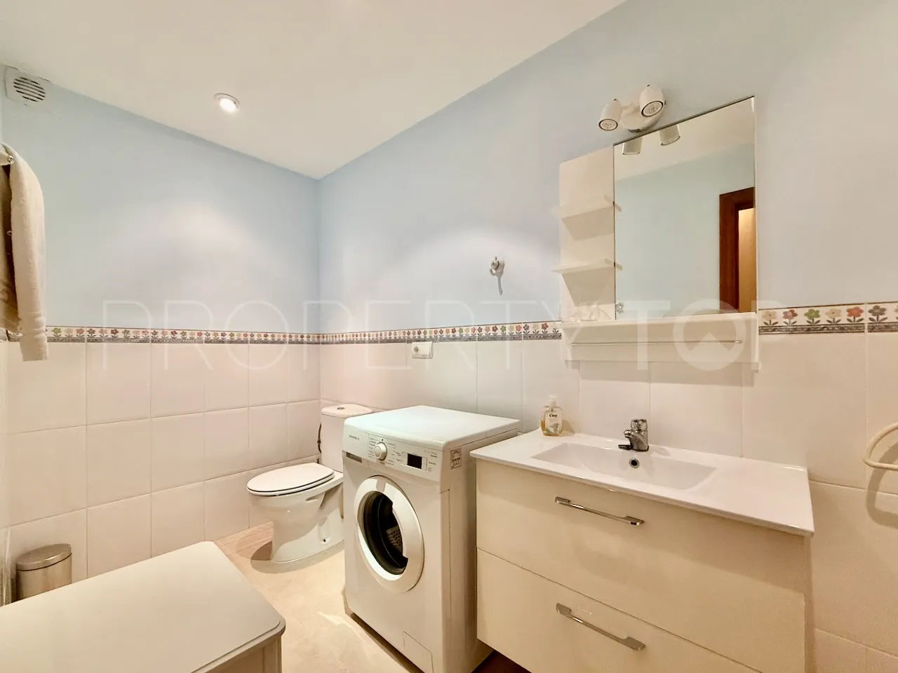Villa en venta en La Duquesa Golf