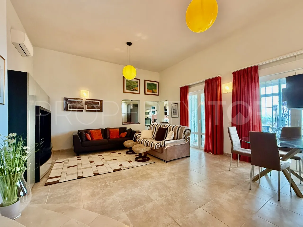 Villa en venta en La Duquesa Golf