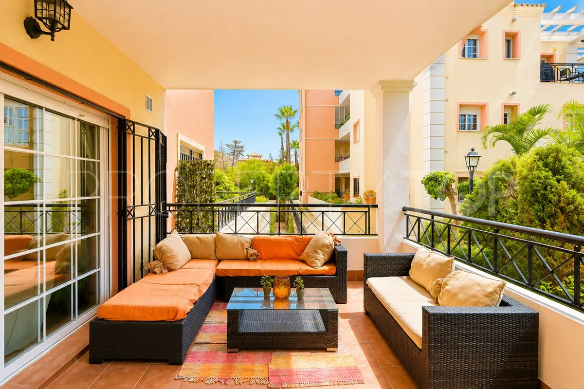 Se vende apartamento planta baja en Nueva Andalucia con 3 dormitorios
