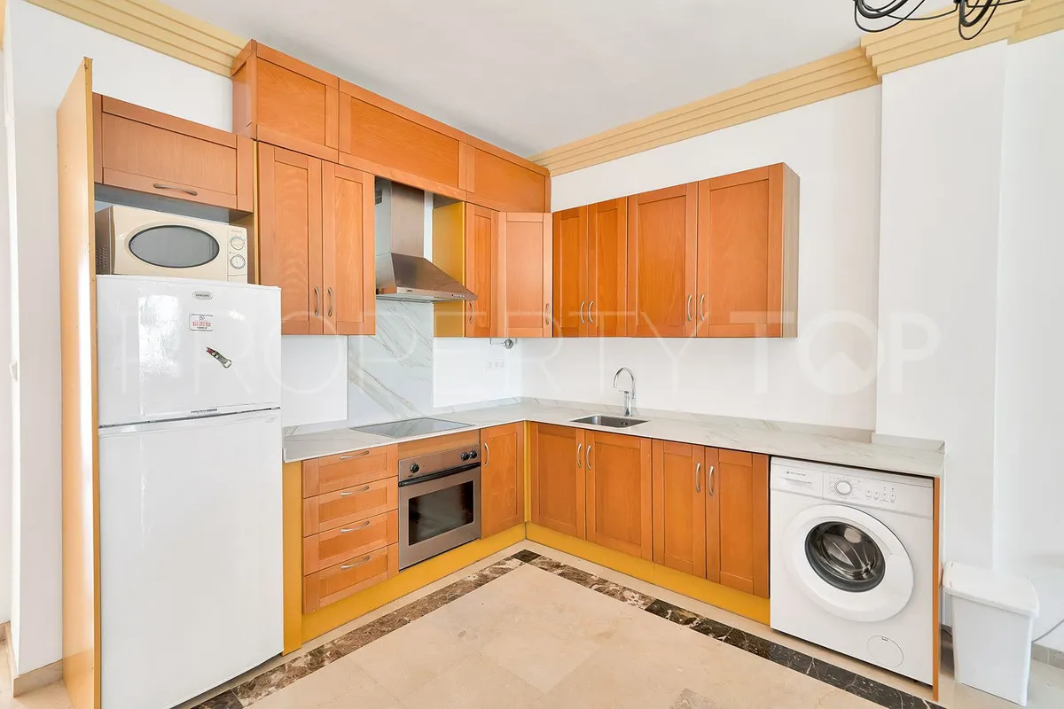 Se vende apartamento planta baja en Nueva Andalucia con 3 dormitorios