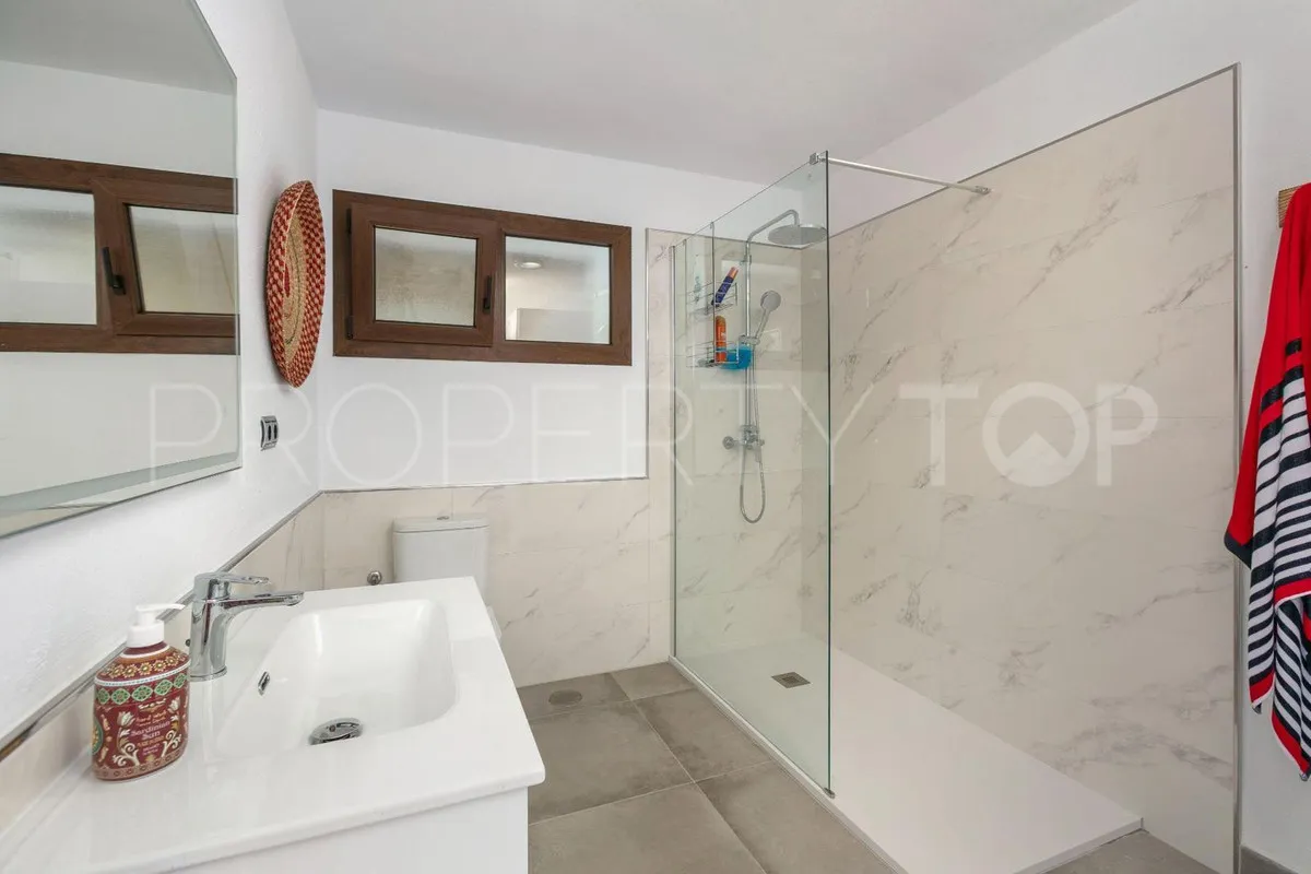 Benahavis, villa a la venta de 4 dormitorios