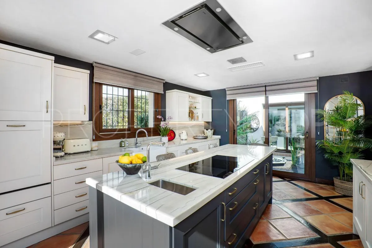 Benahavis, villa a la venta de 4 dormitorios