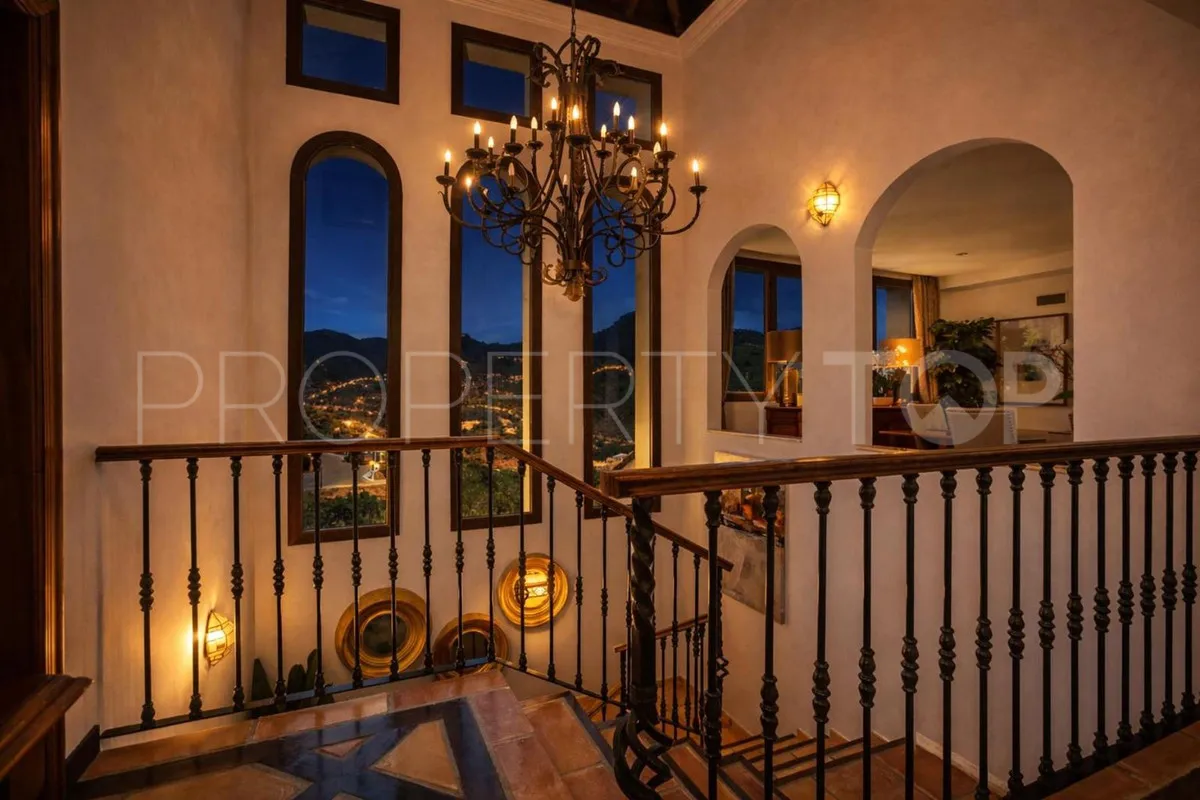 Benahavis, villa a la venta de 4 dormitorios