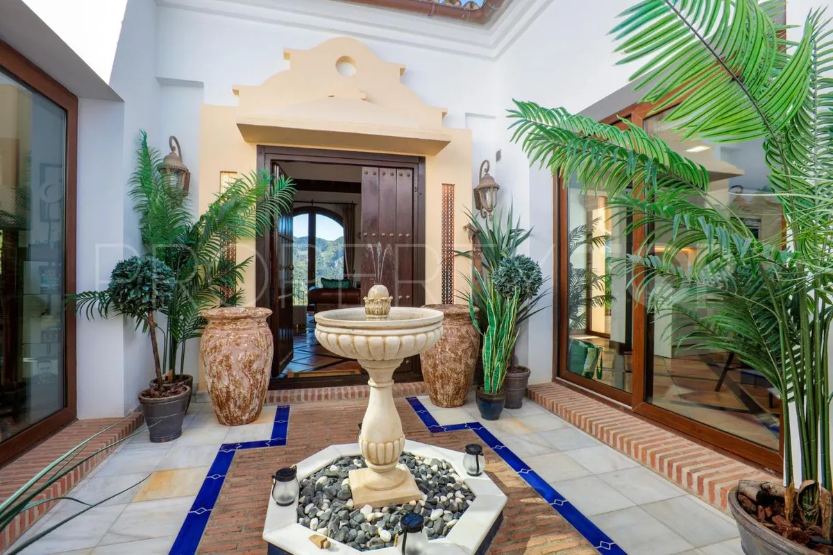 Benahavis, villa a la venta de 4 dormitorios