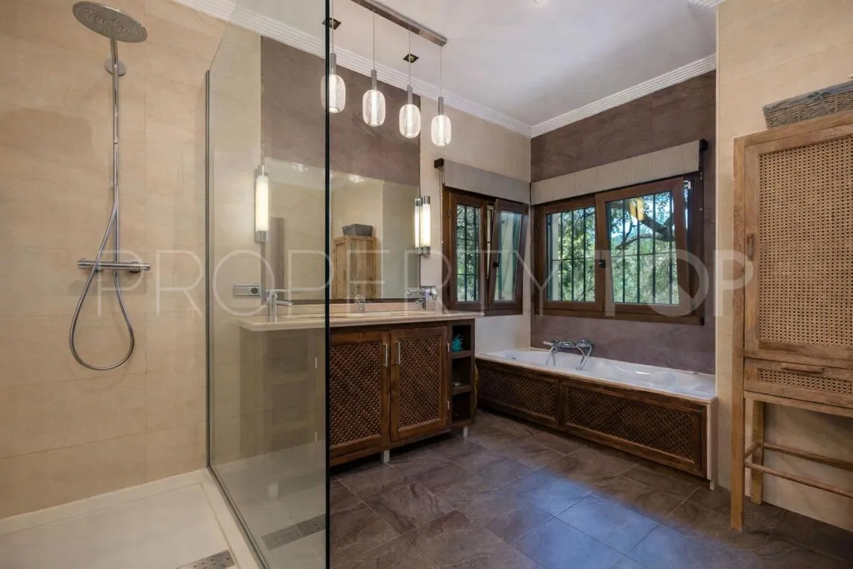 Benahavis, villa a la venta de 4 dormitorios