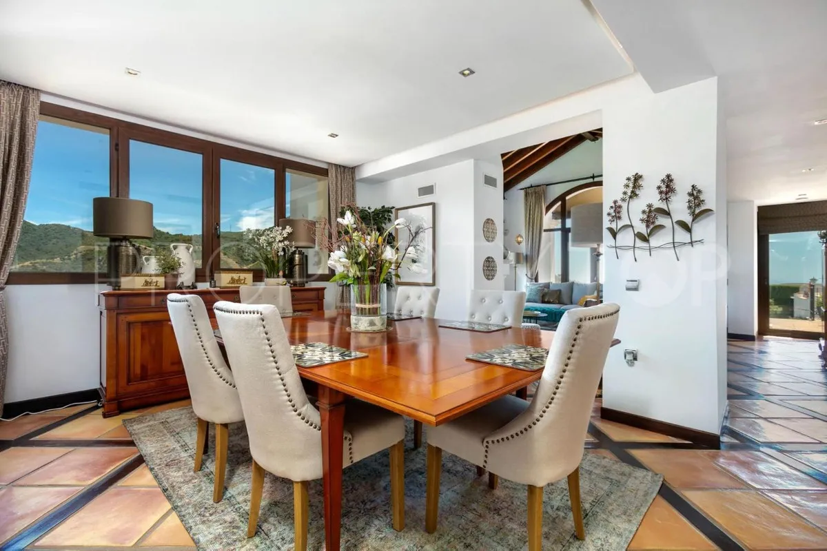 Benahavis, villa a la venta de 4 dormitorios